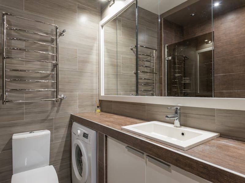 Badkamer met houtlook wandtegels